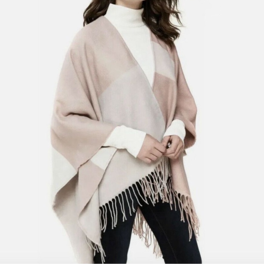 Soia & Kyo Acrylic Dusty Pink/Cream Colorblock Shawl Cardigan w/Fringe Wrap O/S
